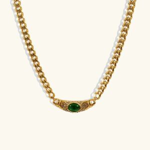 Vintage green diamond necklace N994